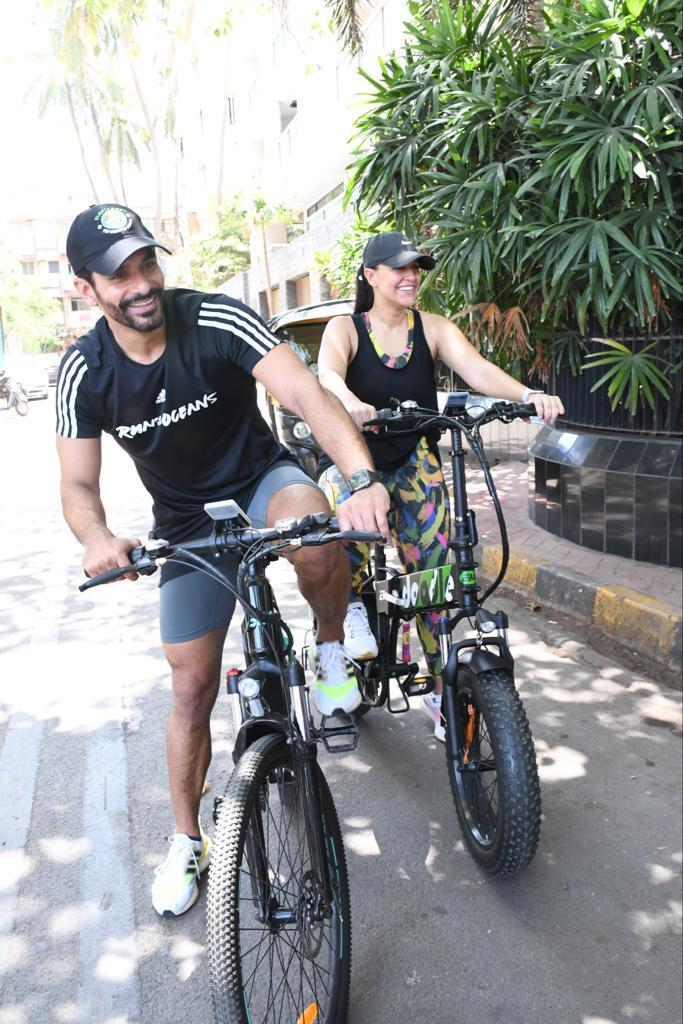 B-Town couple Neha Dhupia and Angad Bedi took over Mumbai streets on Bicycles celebrating ‘World Bicycle Day’