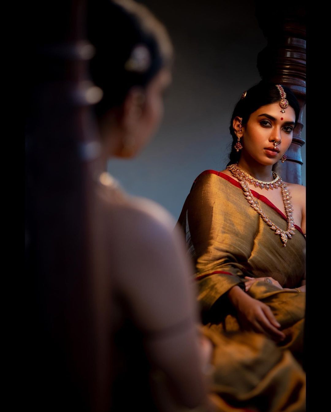 PHOTOS: ஜாக்கெட் அணியாமல்.. தேவதை போல ஜொலிக்கும் துஷாரா விஜயன்.. ராணியா மாறிய ரெனே!