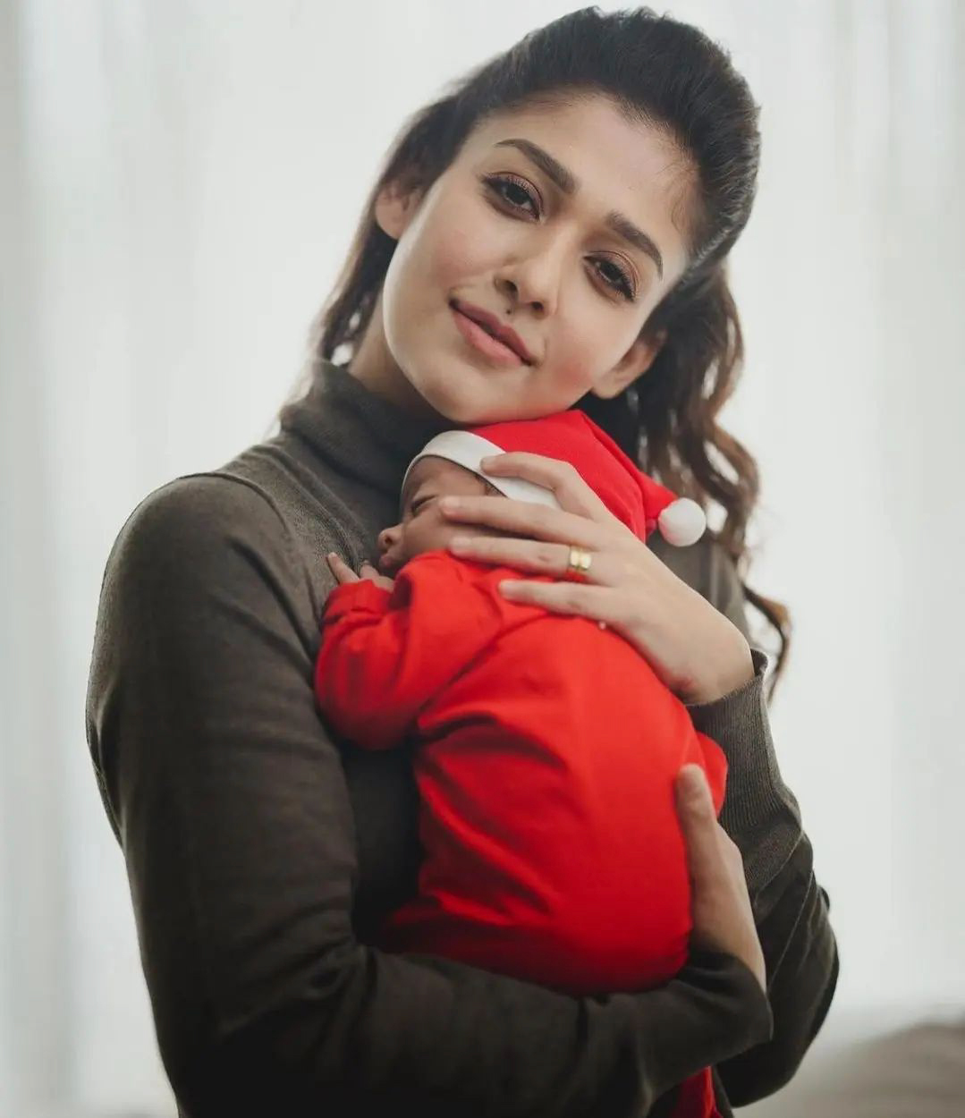 Nayanthara and Vignesh Shivan Twin Babies Cute Photoshoot : See Pics