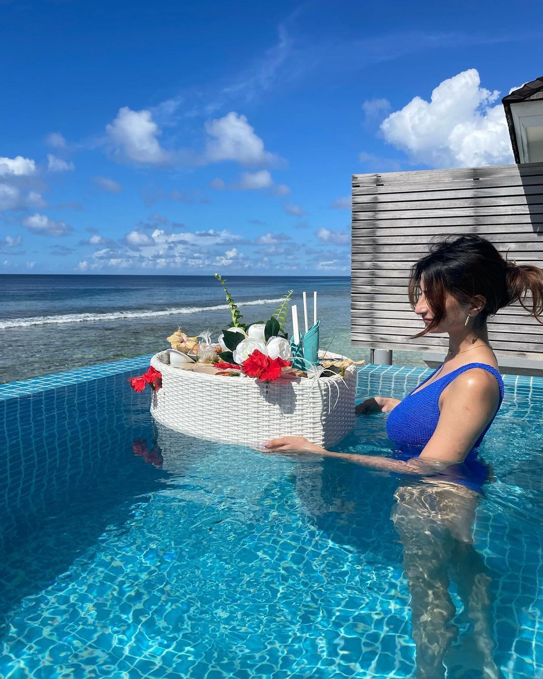 Palak Tiwari is enjoying her Maldives vacation, flaunts her toned body in gorgeous swimsuits