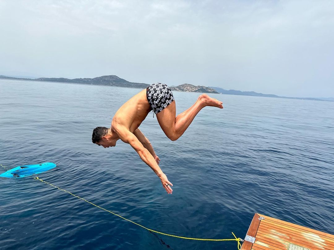 Sailing in Style: Cristiano Ronaldo and Family Escapes to Paradise on a Luxurious Yacht Getaway