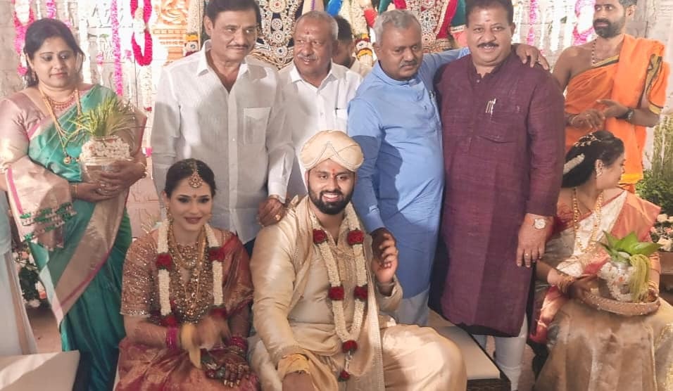 Sandalwood star Abhishek Ambareesh gets hitched to Aviva Bidapa, Rajinikanth, Yash, and several other prominent people attend the wedding