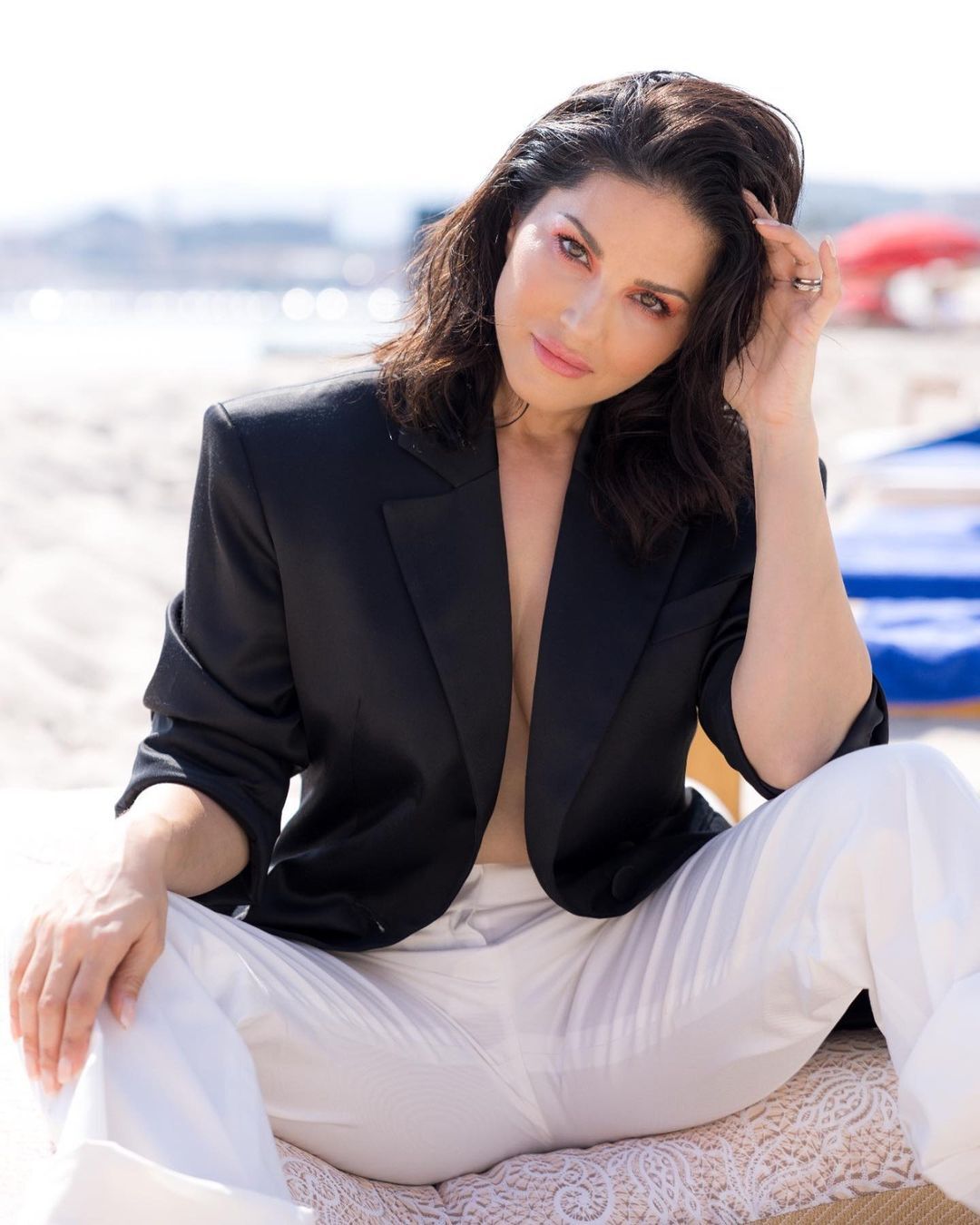 Sunny Leone Goes Braless at the French Riviera, Shows off Her Hot 'Bod' in Series of Glam Photos