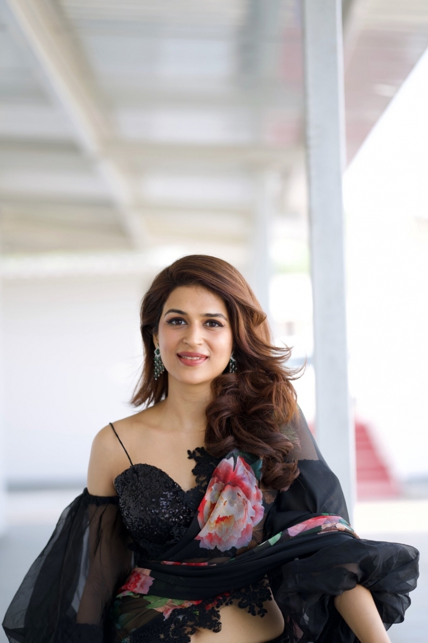 'ಕೋಟಿಗೊಬ್ಬ-3' ಬೆಡಗಿ ಶ್ರದ್ಧಾ ದಾಸ್ ಹಾಟ್ ಚಿತ್ರಗಳು 