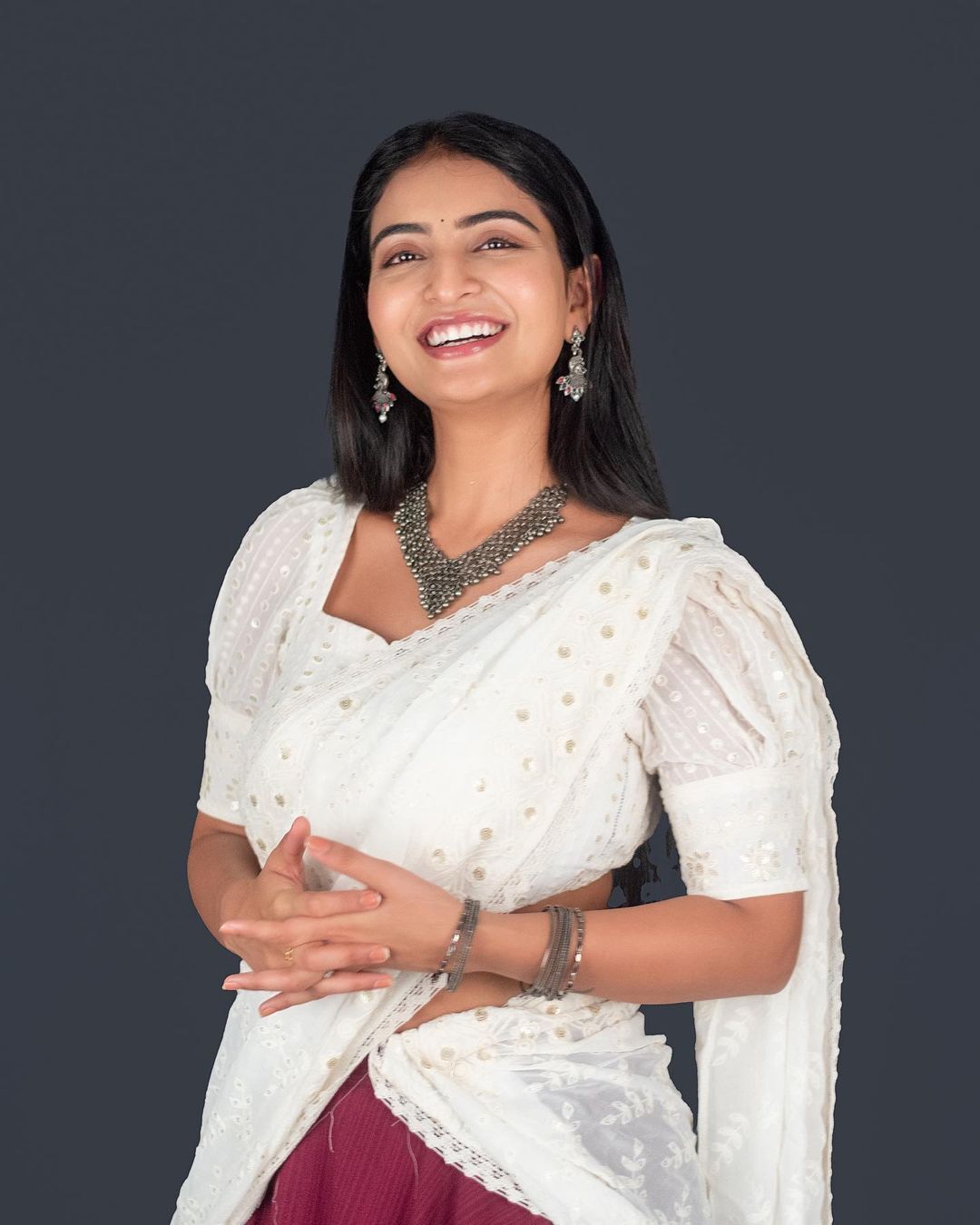 Ananya Nagalla: స్టన్నింగ్ ఫిగర్‌తో తెలుగు పిల్ల రచ్చ.. ఎద అందాలే చూపిస్తూ అనన్య ఫొటోలు