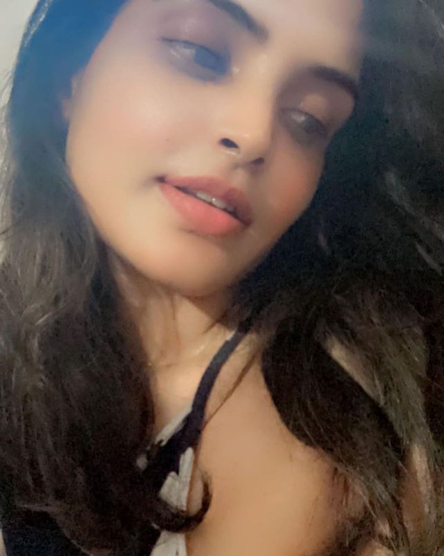 Sarayu Roy: బిగ్ బాస్ సరయు మైండ్ బ్లోయింగ్ స్టిల్స్.. ఆమెనిలా ఎప్పుడైనా చూశారా?