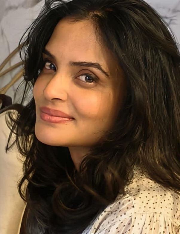 Sarayu Roy: బిగ్ బాస్ సరయు మైండ్ బ్లోయింగ్ స్టిల్స్.. ఆమెనిలా ఎప్పుడైనా చూశారా?