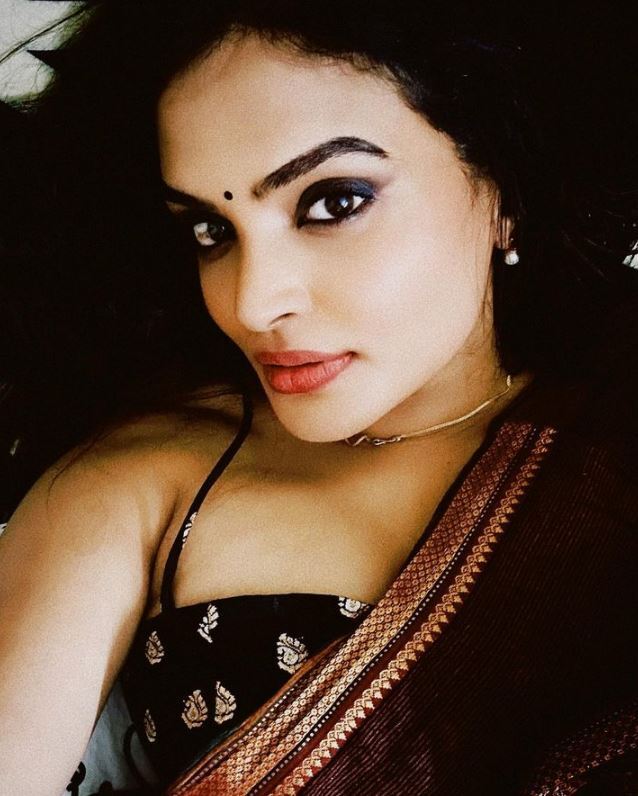 Sarayu Roy: బిగ్ బాస్ సరయు మైండ్ బ్లోయింగ్ స్టిల్స్.. ఆమెనిలా ఎప్పుడైనా చూశారా?