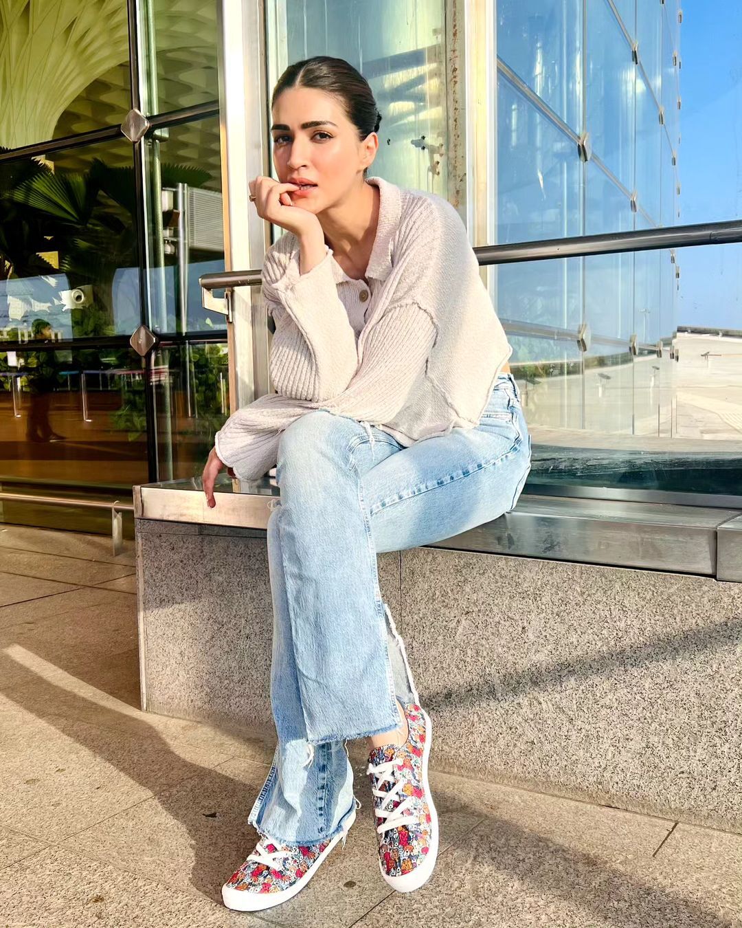 Happy Birthday Kriti Sanon: 8 Times Kriti Sanon's Casual Attires Inspired Fashionistas