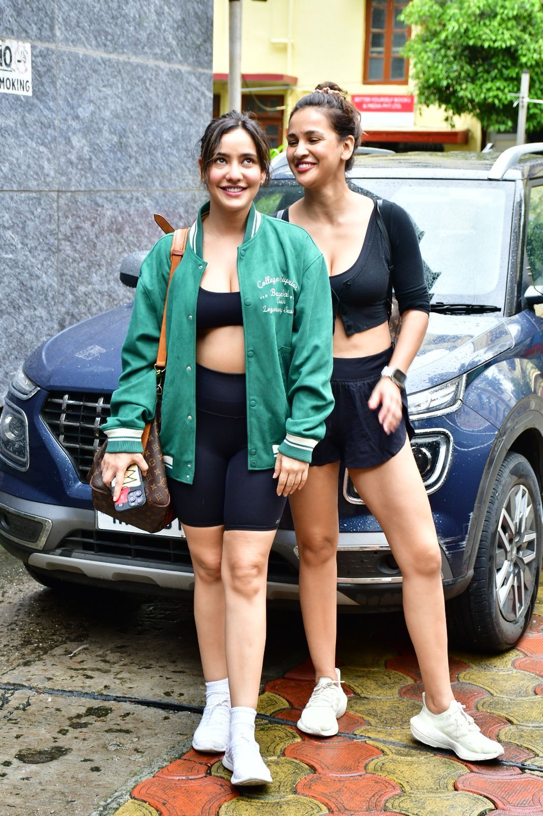 Hottie Alert!!! Sister Duo Neha Sharma and Aisha Sharma spotted in Bandra, twin in black for the gym