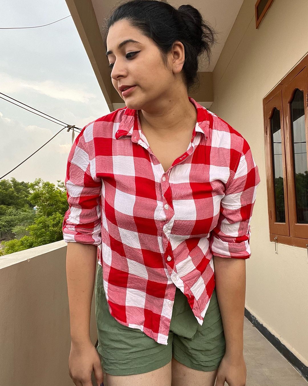 20+ Kanduri Sudha Photos: Find Latest HD Images, Pictures, Stills & Pics - Filmibeat