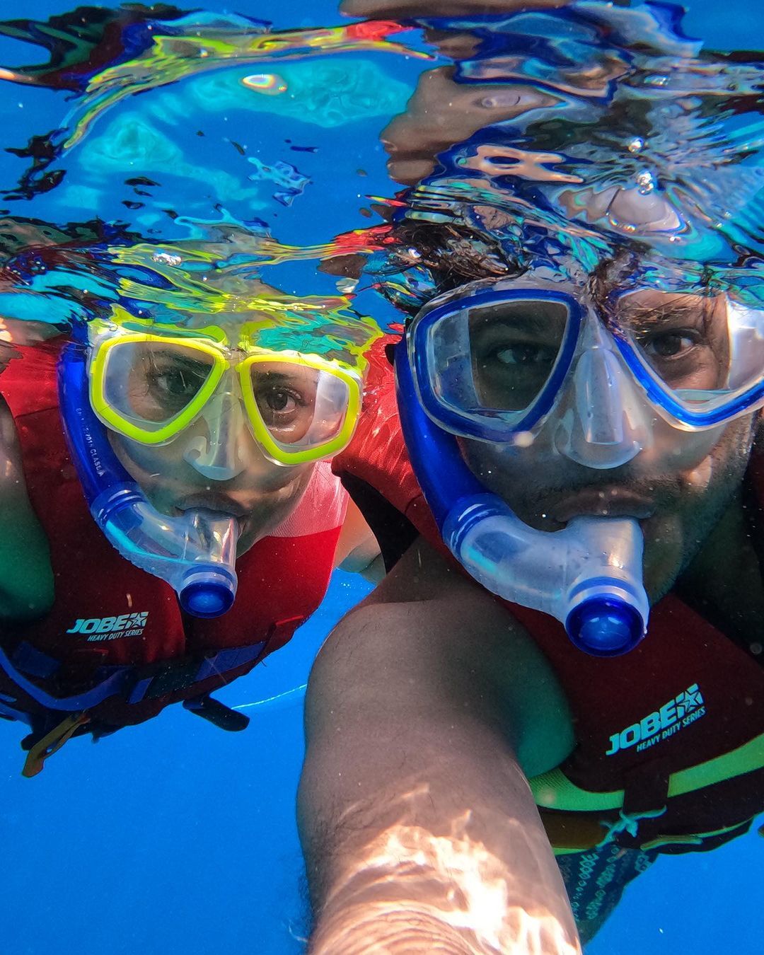 Aishwarya Sharma Rocks Swimsuit Glam in Stunning Photos, Earns 'Hot' Compliment from Hubby Neil Bhatt