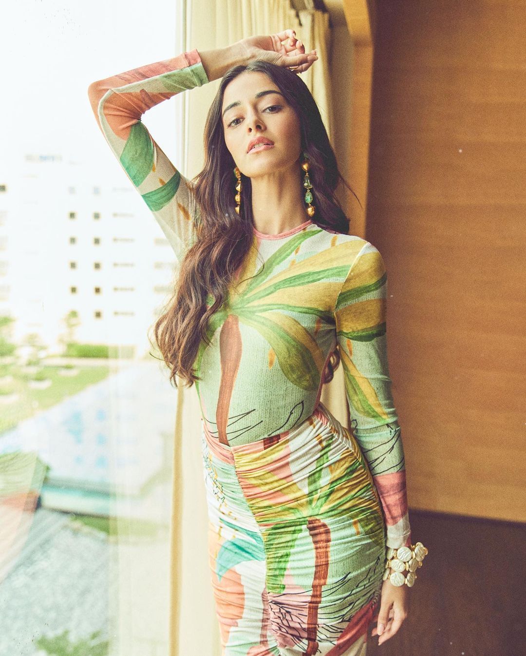 Ananya Panday's Glamorous Avatar: Unveiling her Stunning Promotional Looks for Dream Girl 2