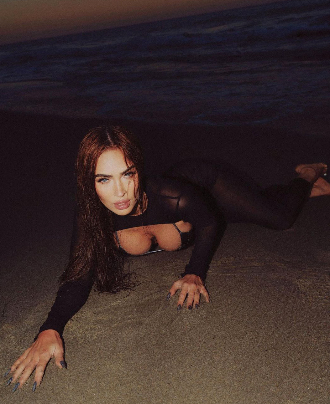 Hot !!! Megan Fox's Bold White See-Through Outfit Sets the Internet Ablaze in Beachside Photoshoot