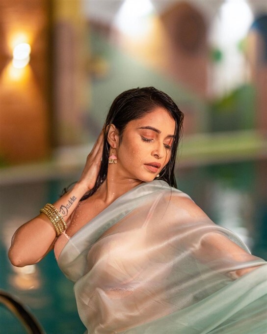 ಕಿರುತೆರೆ ನಟಿ ಕಿರಣ್ ರಾಥೋರ್ ಗ್ಲಾಮರ್ ಫೋಟೊಗಳು ಫುಲ್ ವೈರಲ್