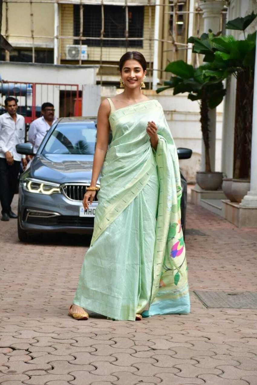 ಶಿಲ್ಪಾ ಶೆಟ್ಟಿ ಮನೆಗೆ ಮಲ್ಲಿಗೆ ಮುಡಿದು ಗಣೇಶನ ಪೂಜೆಗೆ ಎಂಬ ಪೂಜಾ ಹೆಗ್ಡೆ
