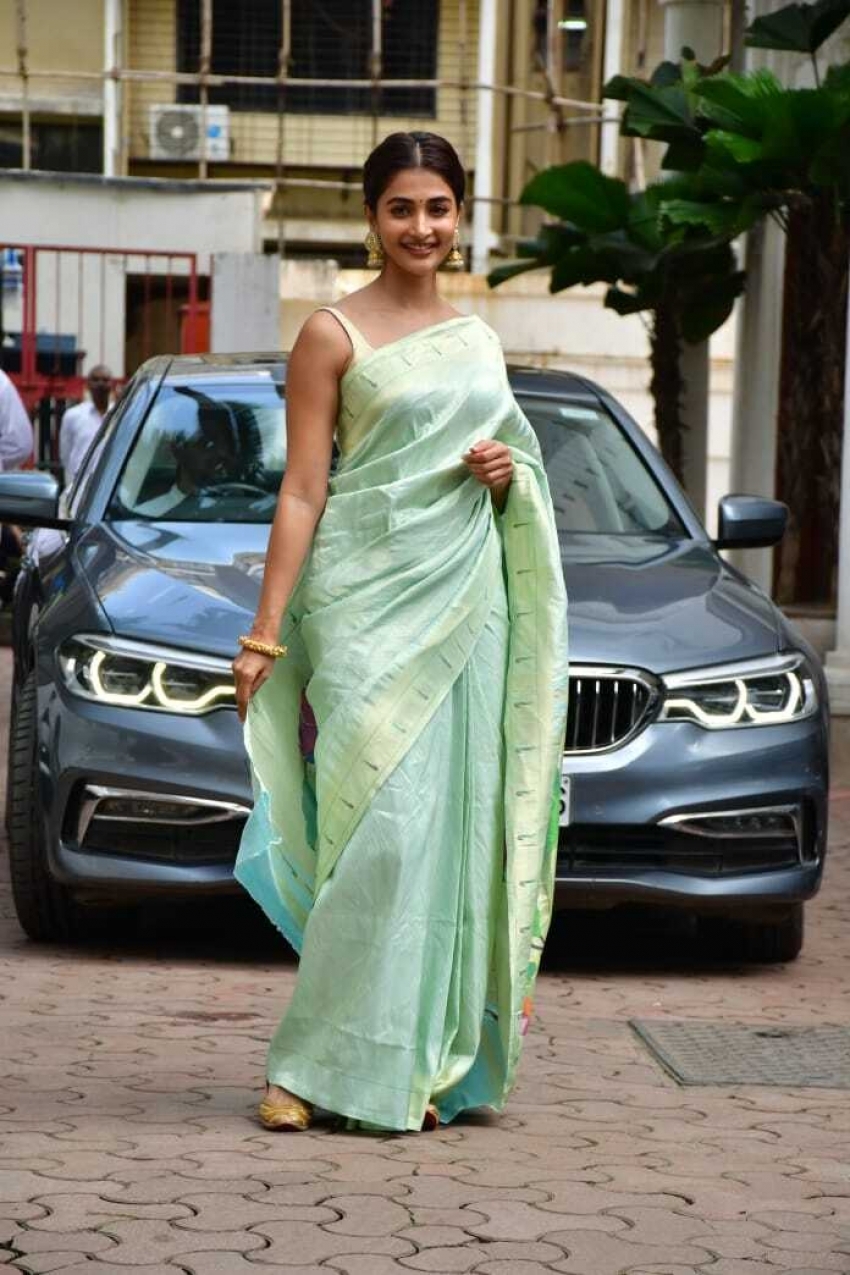 ಶಿಲ್ಪಾ ಶೆಟ್ಟಿ ಮನೆಗೆ ಮಲ್ಲಿಗೆ ಮುಡಿದು ಗಣೇಶನ ಪೂಜೆಗೆ ಎಂಬ ಪೂಜಾ ಹೆಗ್ಡೆ