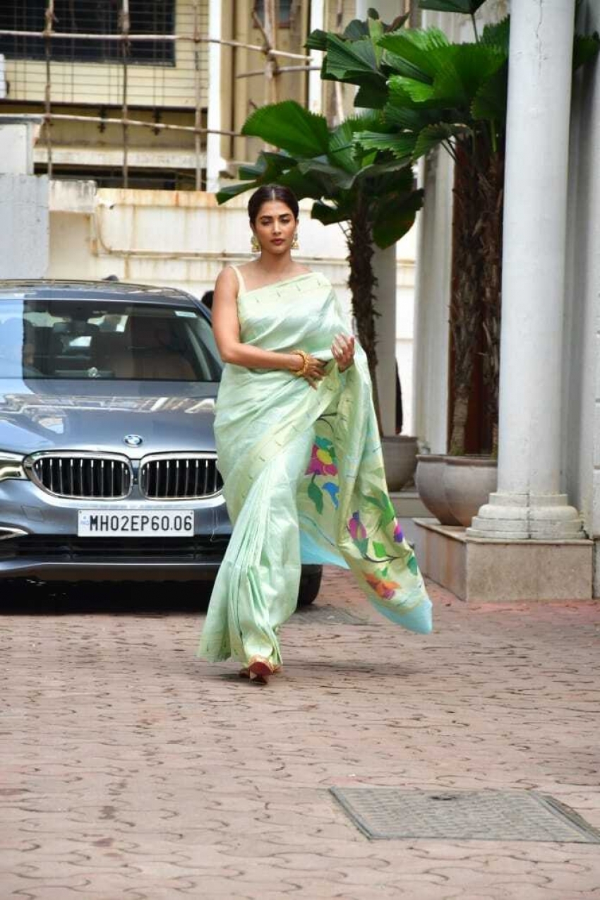 ಶಿಲ್ಪಾ ಶೆಟ್ಟಿ ಮನೆಗೆ ಮಲ್ಲಿಗೆ ಮುಡಿದು ಗಣೇಶನ ಪೂಜೆಗೆ ಎಂಬ ಪೂಜಾ ಹೆಗ್ಡೆ