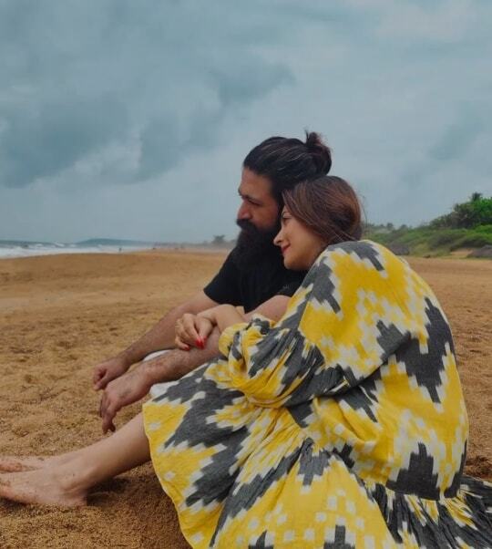 Rocking Star Yash And Radhika Pandit With Their Kids Enjoy Beach Vacation; See Pics