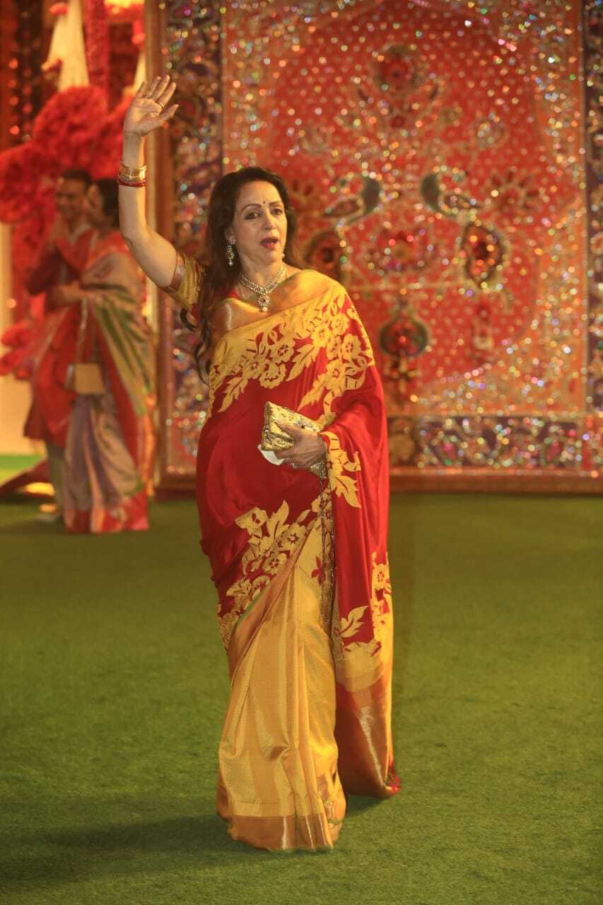 Salman Khan, Sara Ali Khan, Anil Kapoor, Rekha and other Celebs at Ambani's Ganesh Chaturthi Celebrations 2023