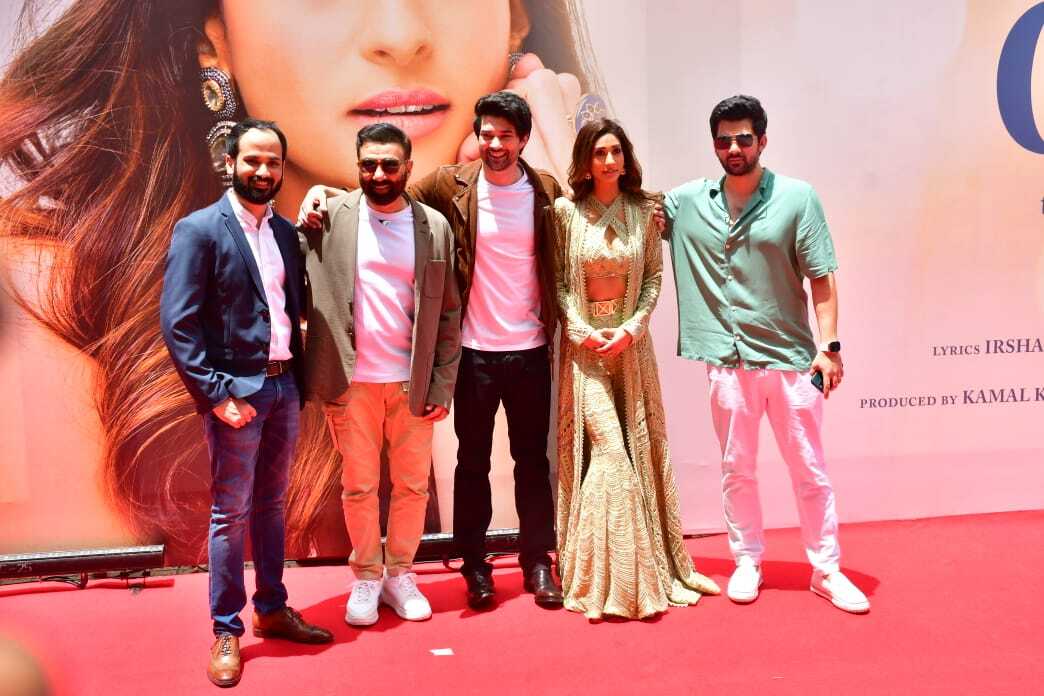 Sunny Deol, Rajveer Deol, Paloma Thakeria, Karan Deol at Dono trailer launch