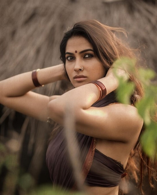 ತೆಲುಗು ಬಿಗ್‌ಬಾಸ್ ಮೂಲಕ ಗಮನ ಸೆಳೆದಿದ್ದ ಬ್ಯೂಟಿಯ ಗ್ಲಾಮರ್ ಫೋಟೊಶೂಟ್