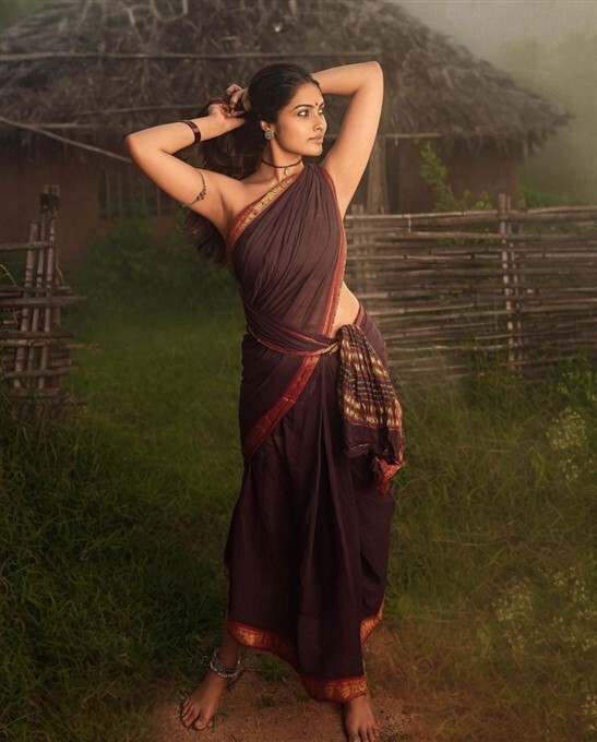 ತೆಲುಗು ಬಿಗ್‌ಬಾಸ್ ಮೂಲಕ ಗಮನ ಸೆಳೆದಿದ್ದ ಬ್ಯೂಟಿಯ ಗ್ಲಾಮರ್ ಫೋಟೊಶೂಟ್