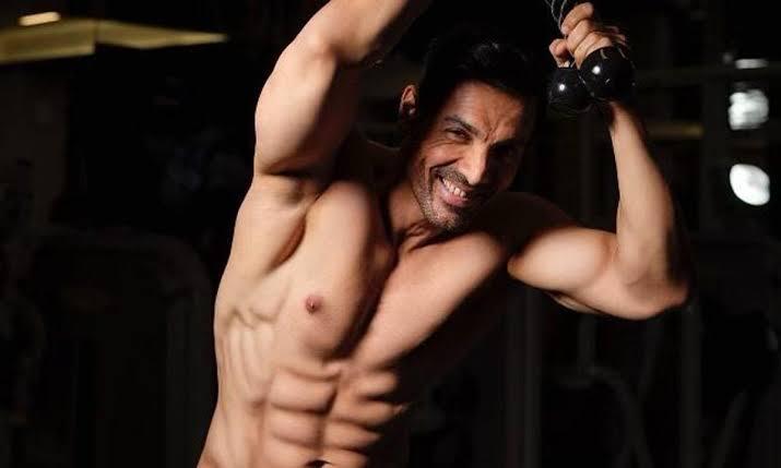 विलेन बनकर इन एक्टर्स ने फिल्मों में मचाया तहलका, हीरो से ज़्यादा लूट ली लाइमलाइट