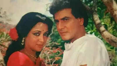 ज़ब धर्मेंद्र ने ड्रीम गर्ल की शादी में मचा दिया था हंगामा, नहीं होने दिया रिश्ता, फिर खुद धर्म बदलकर की दूसरी शादी