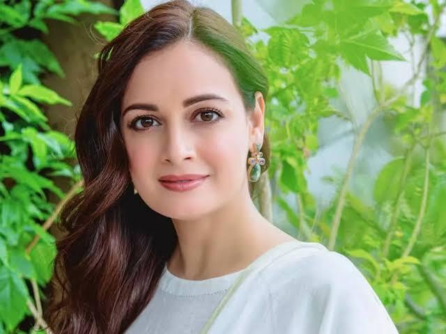 ये मुस्लिम हसीनाएं अपने पति की लंबी उम्र मे लिए रखती हैं करवाचौथ का व्रत, पटौदी खानदान की शहज़ादी का नाम भी है शामिल