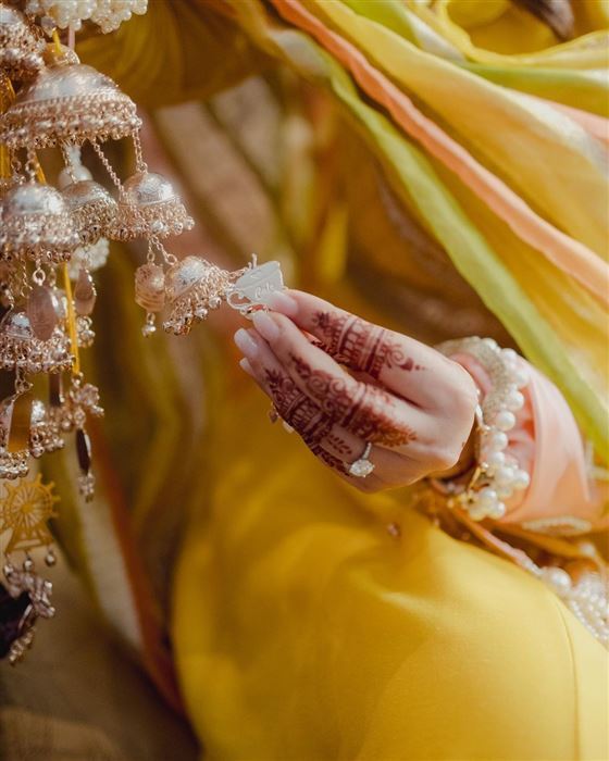 ಬಳೆ ಶಾಸ್ತ್ರದ ಫೋಟೋಗಳನ್ನು ಹಂಚಿಕೊಂಡ ನಟಿ ಪರಿಣಿತಿ ಚೋಪ್ರಾ