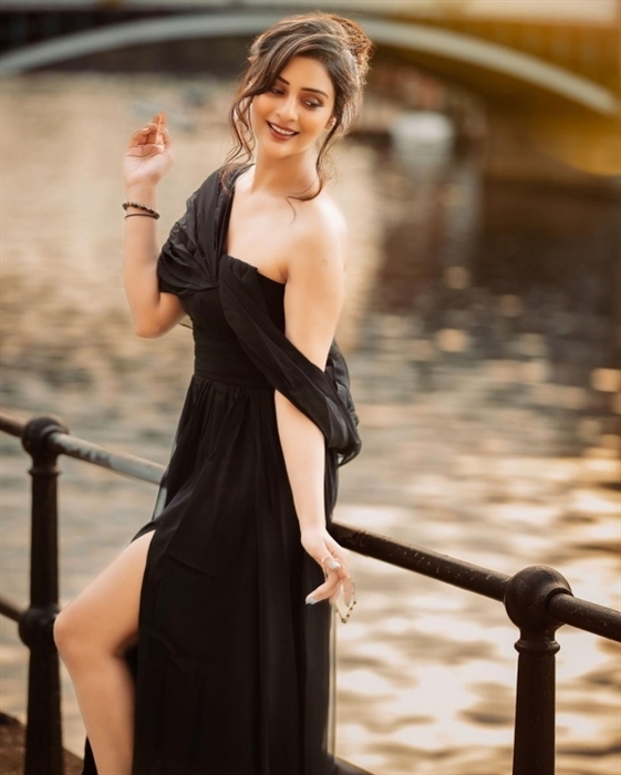 Payal Rajput: ಕಪ್ಪು ಬಣ್ಣದ ಕಾಸ್ಟ್ಯೂಮ್‌ನಲ್ಲಿ ಸಖತ್ ಕಿಕ್ ಕೊಟ್ಟ ಪಾಯಲ್ ರಜಪೂತ್ 