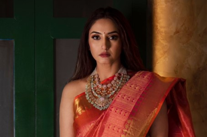 Ragini Dwivedi: 'ನವರಾತ್ರಿ' ಸಂಭ್ರಮದಲ್ಲಿ ಸೀರೆಯುಟ್ಟು ಮಿಂಚಿದ ರಾಗಿಣಿ