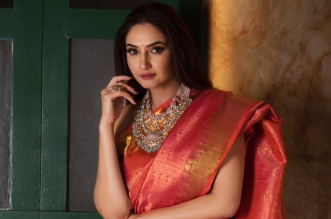 Ragini Dwivedi: 'ನವರಾತ್ರಿ' ಸಂಭ್ರಮದಲ್ಲಿ ಸೀರೆಯುಟ್ಟು ಮಿಂಚಿದ ರಾಗಿಣಿ