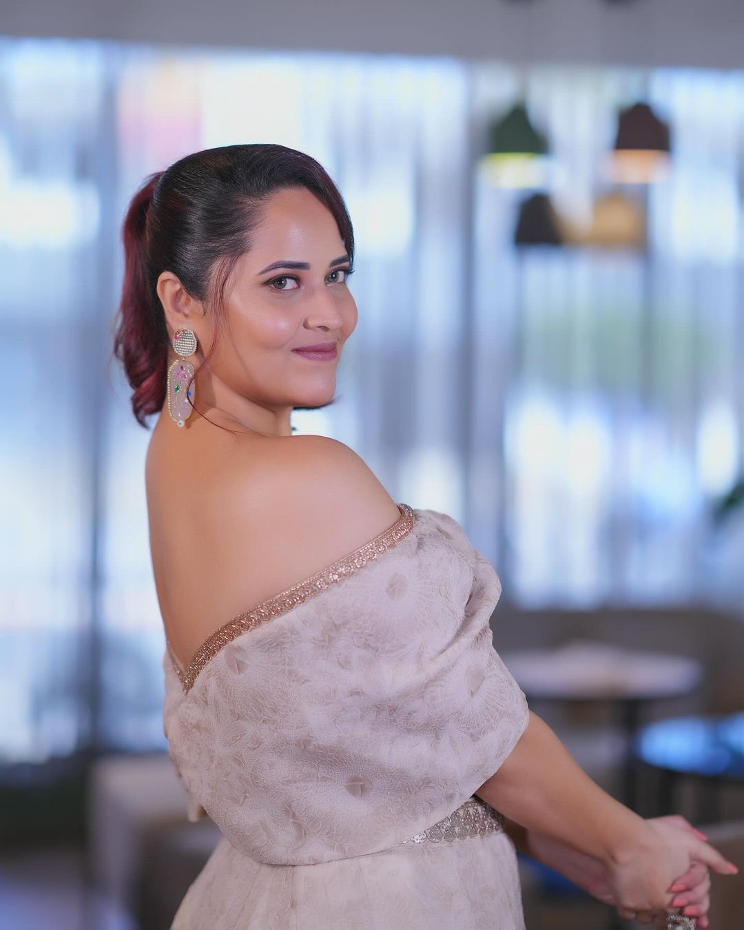 Anasuya Bharadwaj అందాల గాజుబొమ్మలా అనసూయ ఎంత ముద్దుగా ఉందో కదా 