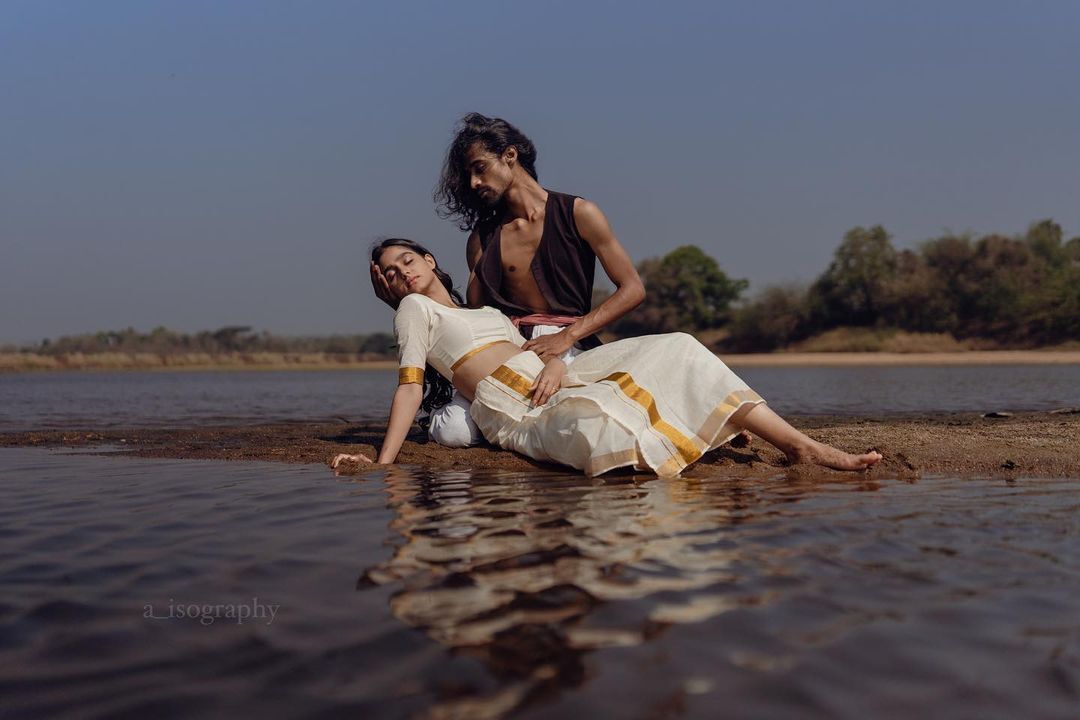 Indian Couples Viral Photoshoot