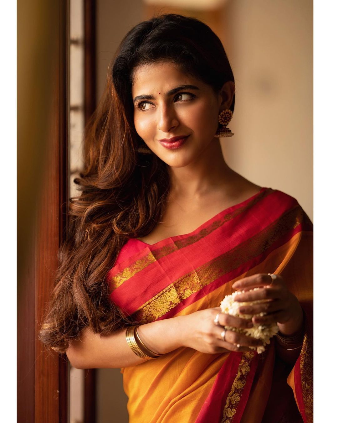 Iswarya Menon Gorgeous Saree Photoshoot, See Photos