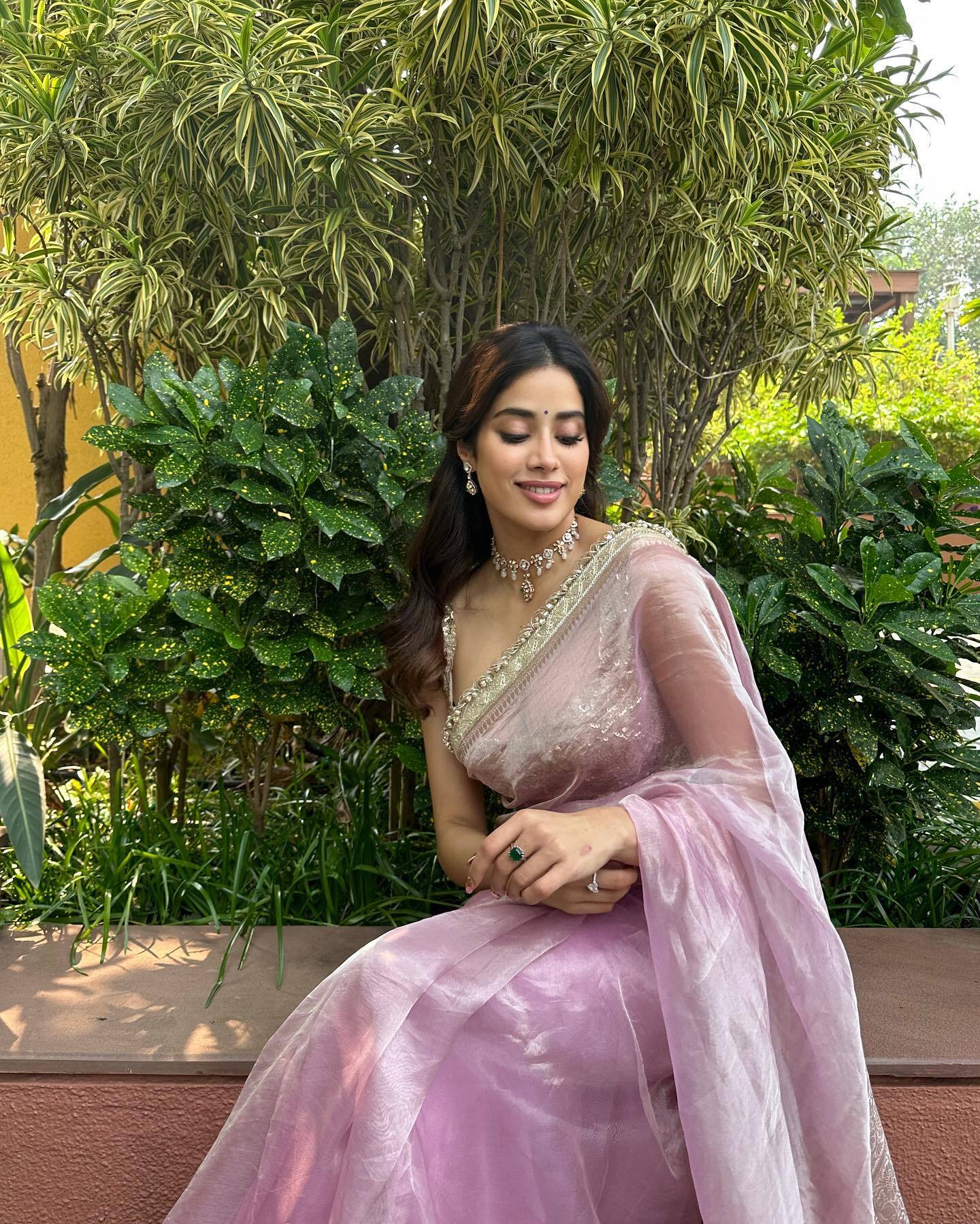 Janhvi Kapoor Stuns in Manish Malhotra's Tissue Silk Saree