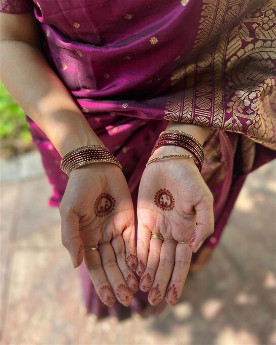 ಕೈಗೆ ಮೆಹಂದಿ, ತಲೆಗೆ ಮಲ್ಲಿಗೆ ಮುಡಿದು ಕಣ್ಮನ ಸೆಳೆದ ಸಪ್ತ ಸಾಗರದಾಚೆ ಎಲ್ಲೋ ನಟಿ ರುಕ್ಮಿಣಿ ವಸಂತ್