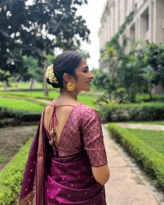 ಕೈಗೆ ಮೆಹಂದಿ, ತಲೆಗೆ ಮಲ್ಲಿಗೆ ಮುಡಿದು ಕಣ್ಮನ ಸೆಳೆದ ಸಪ್ತ ಸಾಗರದಾಚೆ ಎಲ್ಲೋ ನಟಿ ರುಕ್ಮಿಣಿ ವಸಂತ್