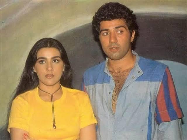 इन खूबसूरत हसीनाओं के प्यार में सुध-बुध गंवा बैठे थे Sunny Deol, एक संग तो भागकर शादीशुदा करने का बनाया था प्लान मगर..