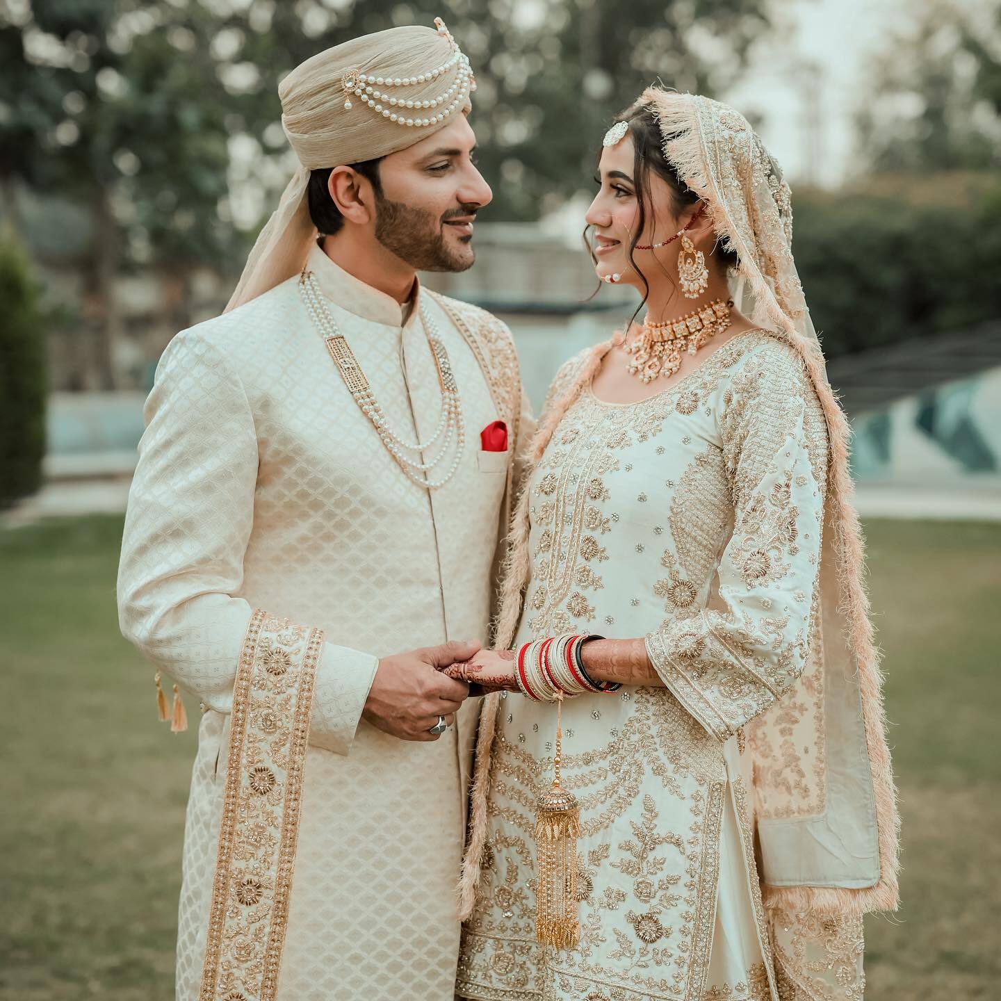 तीसरी बार घोड़ी चढ़ा ये एक्टर, ज़ोर-शोर से बजीं शहनाई, दुल्हनिया संग शेयर की तस्वीरें 