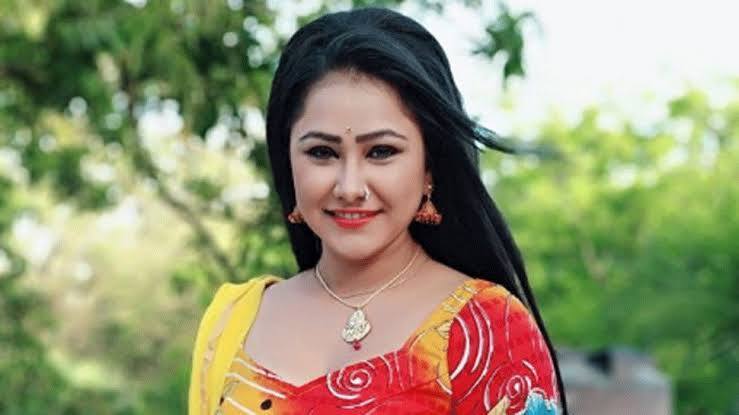 धर्म के आगे इन हसीनाओं को कुछ नहीं आया नज़र, एक झटके में फ़िल्मी दुनिया को किया अलविदा 