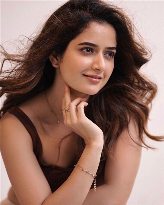ಚುಟು ಚುಟು ಬೆಡಗಿ ಆಶಿಕಾ ರಂಗನಾಥ್ ಅವರ ಸಕತ್ ಫೋಟೋಸ್