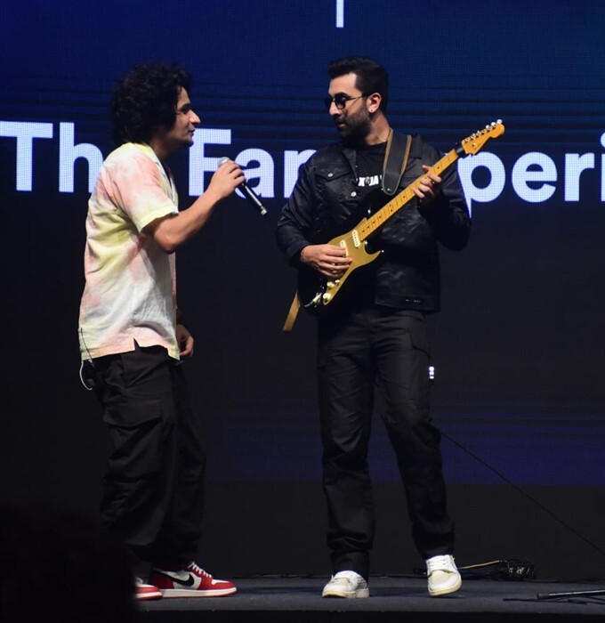 Animal Promotions: Ranbir Kapoor and Bobby Deol's Off-Screen Bond Steals the Show