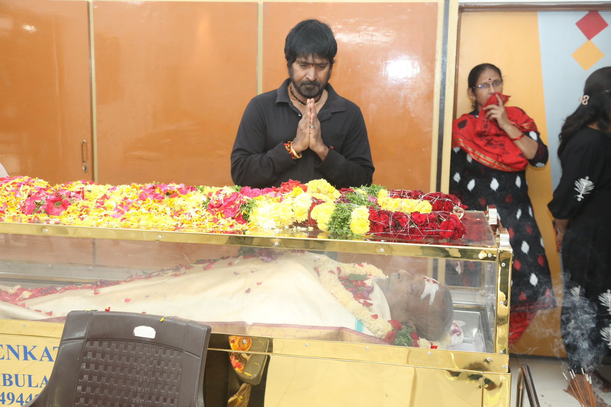 Chandra Mohan Death: సినీ ఇండస్ట్రీకి తీరని లోటు.. నటుడు చంద్రమోహన్ కన్నుమూత 