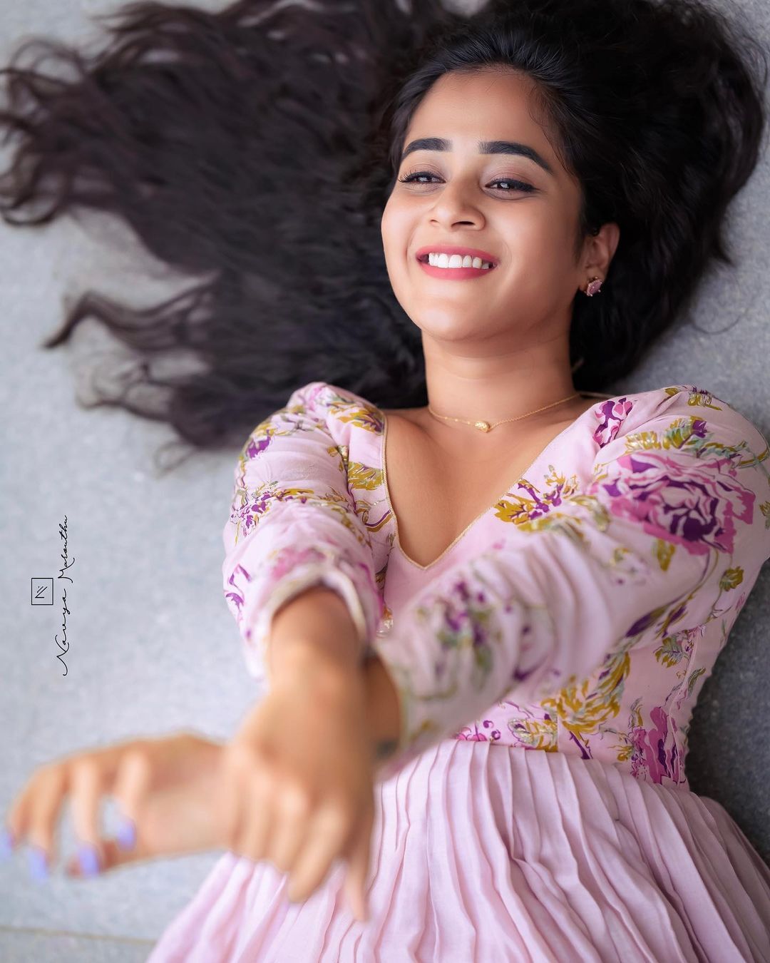 Deepthi Sunaina బిగ్ బాస్ బ్యూటీ క్యూట్ లుక్స్.. చూశారంటే