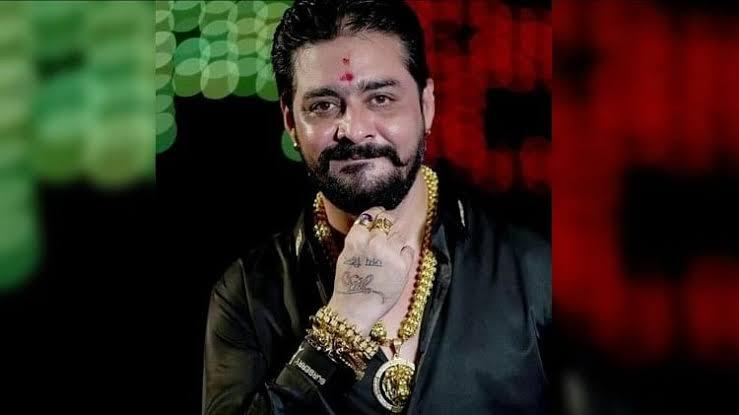 Elvish Yadav से पहले सोशल मीडिया के ये सितारे भी हुए हैं विवादों का शिकार, झेलनी पड़ी खूब आलोचनाएं