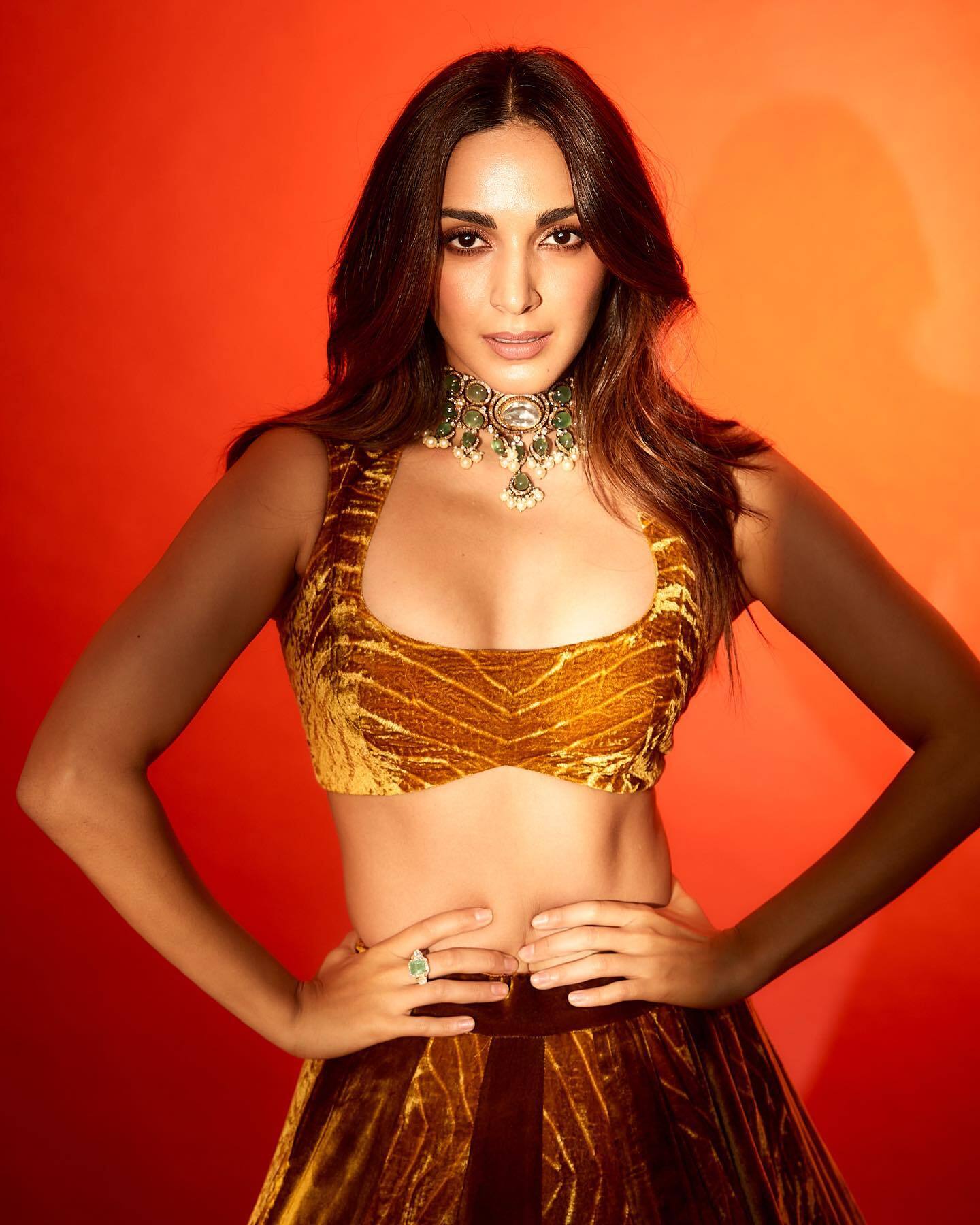 Kiara Advani का दिवाली लुक देख थम जाएंगी सांसें, लहंगे में ढा रहीं कहर
