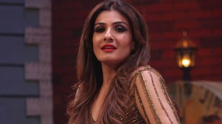 ज़ब फ़िल्म के सेट पर Raveena Tandon को घूर-घूरकर देख रहे थे Ranveer Singh, एक्ट्रेस ने दिखाया बाहर का रास्ता